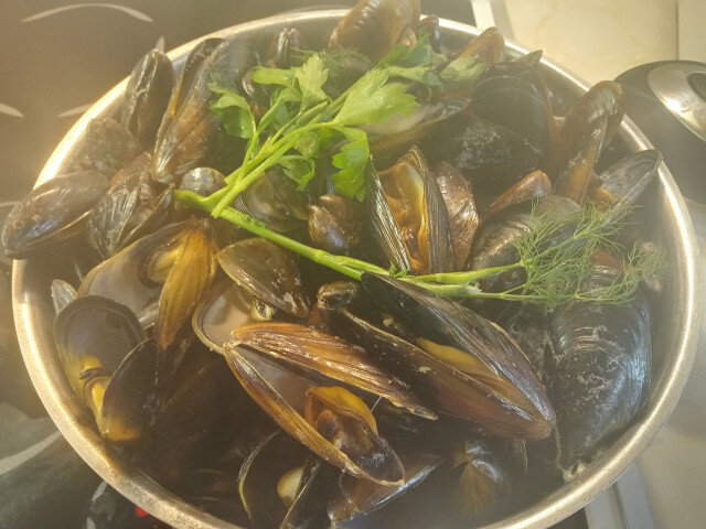 Boiled Mussels with Beer