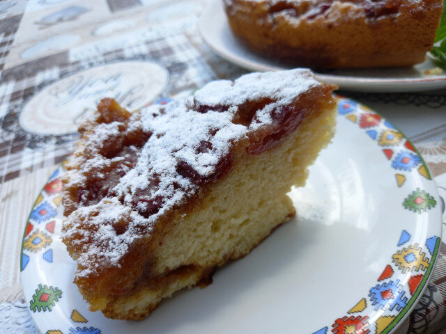 Upside-Down Cake with Caramelized Cherries