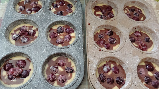 Cocoa Muffins with Cherries