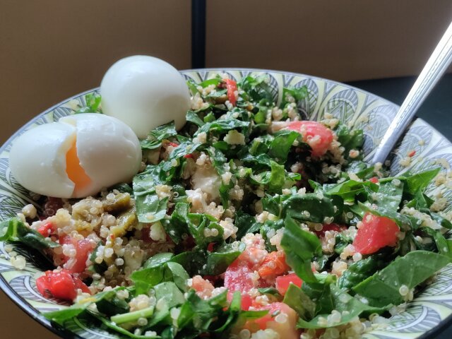 Healthy Salad with Quinoa and Spinach