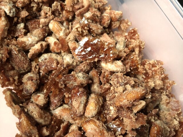 Crunchy Caramelized Almonds