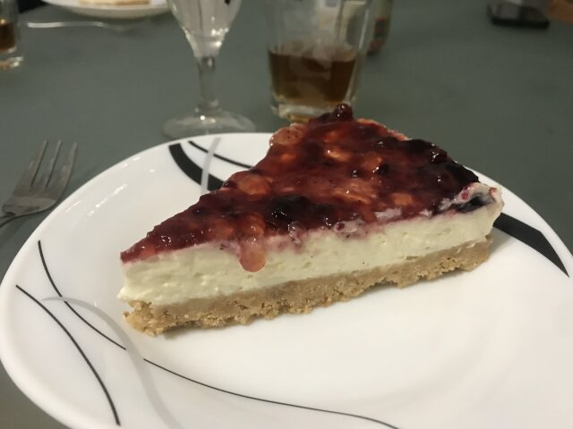 No Bake Cheesecake with Strawberry Jam
