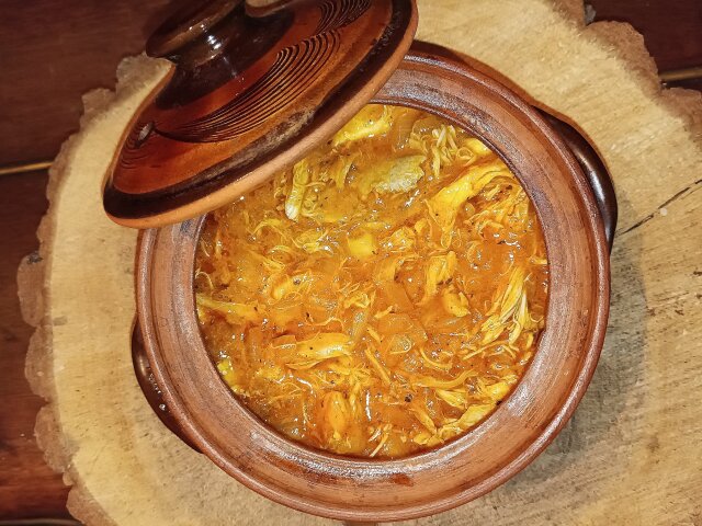 Chicken Kavarma in Clay Pots