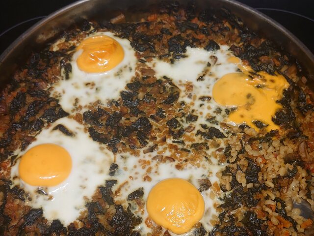 Oven-Baked Bulgur with Egg