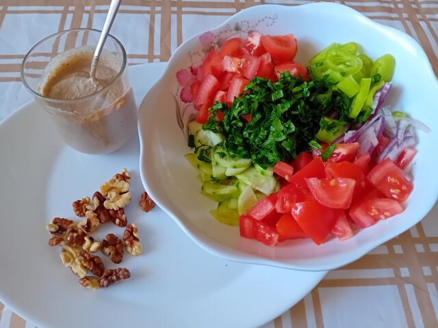 Georgian Vegan Salad