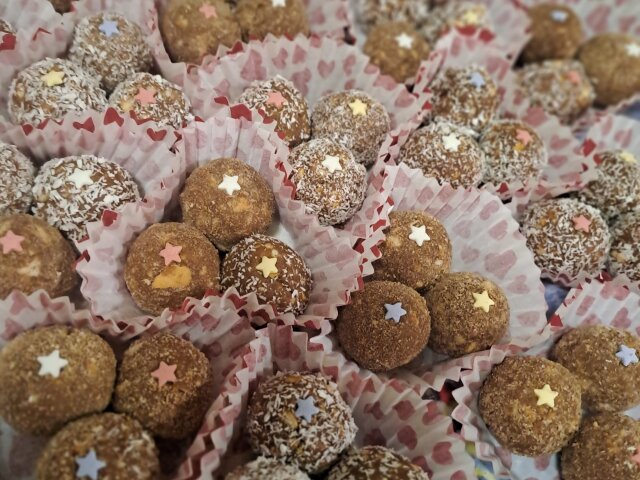 Christmas Biscuit Truffles