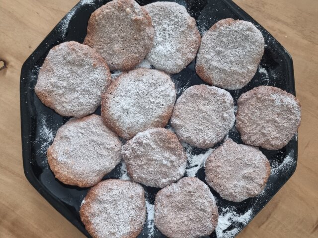 Quick Almond Cookies