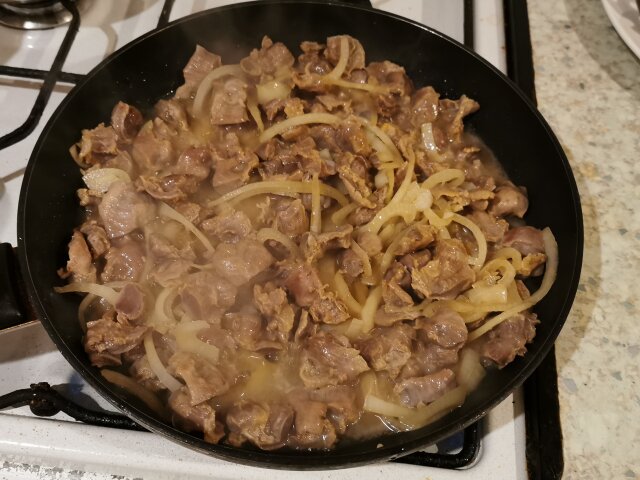 Fried Gizzard with Onions