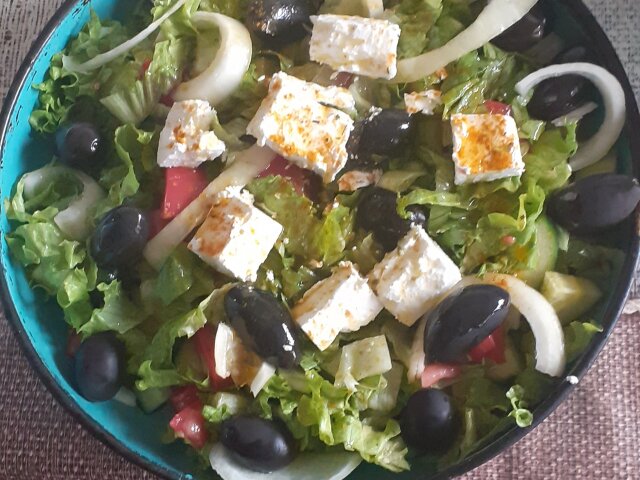 Greek Salad with Lettuce