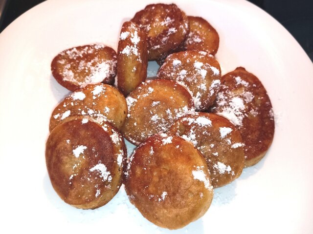 Fritters with Yoghurt