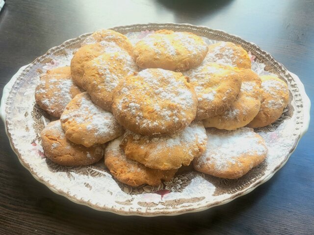 Soft Apple Biscuits