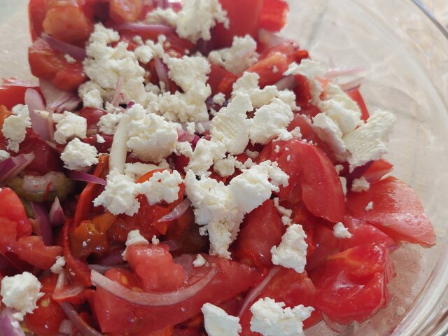 Tomato Salad with Roasted Peppers