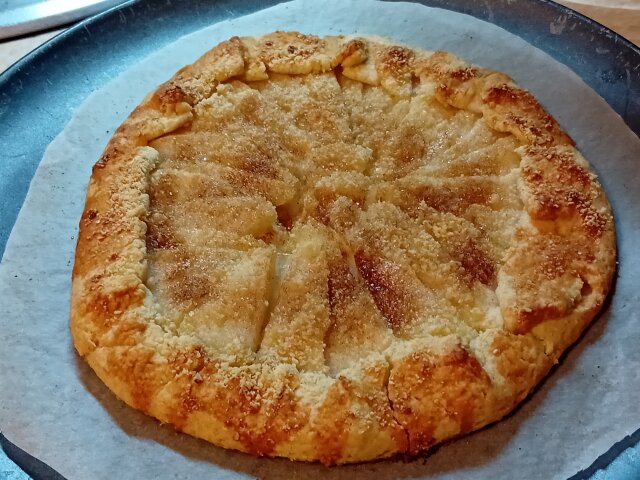 Galette with Spelt, Pears and Almonds