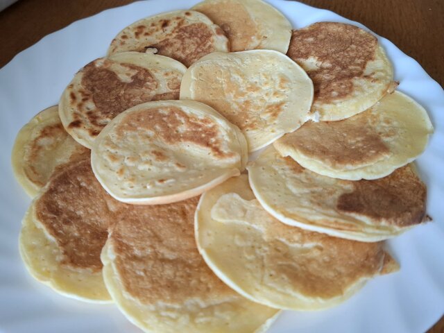 American Pancakes with Milk