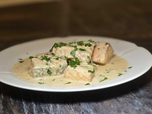 Salmon with Lemon-Cream Sauce