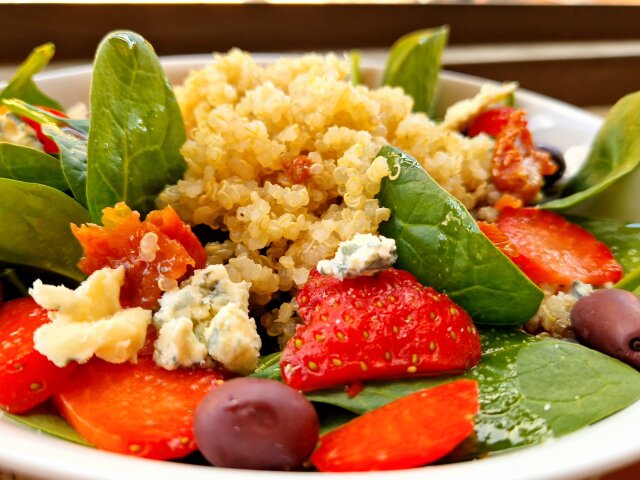 Baby Spinach, Quinoa and Strawberry Salad