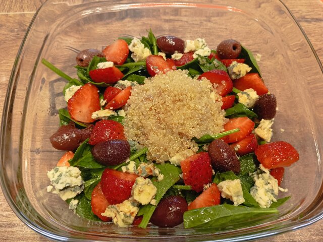 Baby Spinach, Quinoa and Strawberry Salad