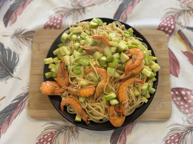Spaghetti with Shrimp and Zucchini