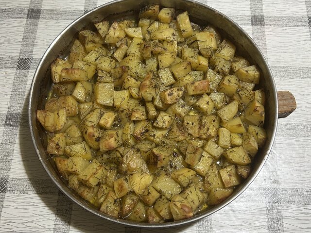 Potatoes with Spices and Butter